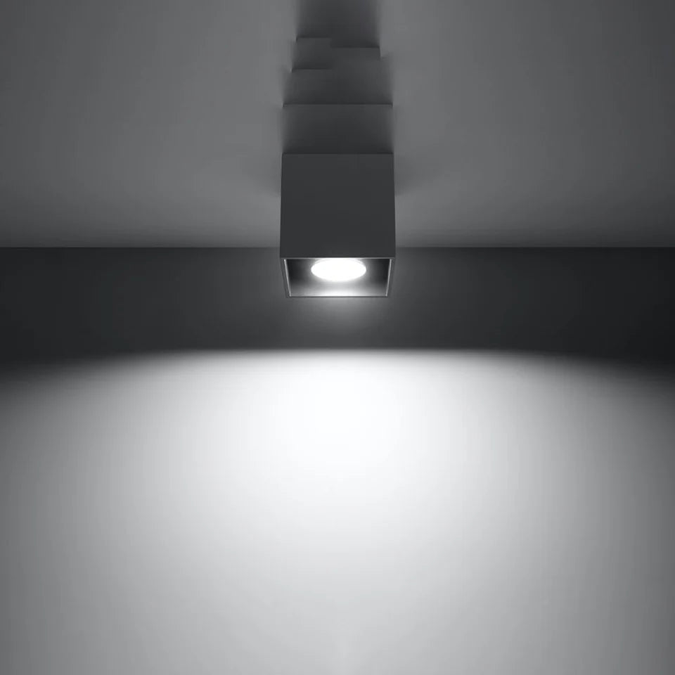 Sollux Lighting wall light at evening time