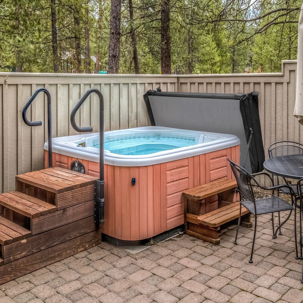 Monster Shop 2m Hot Tub Spa Cover – Black -