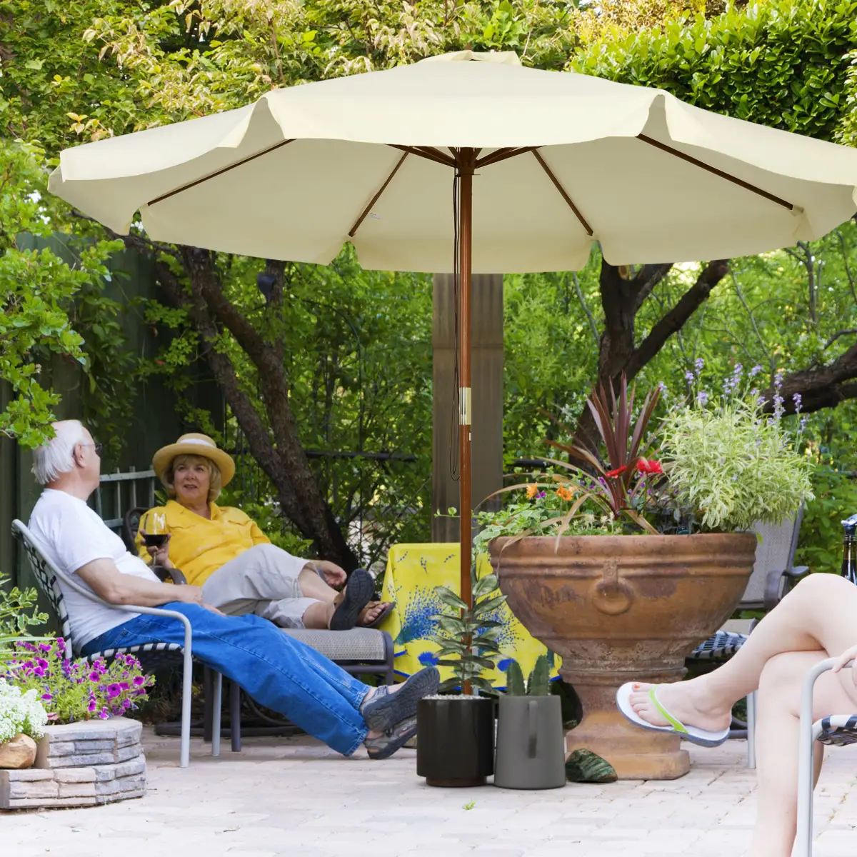 Outsunny Outsunny Garden Parasol Patio Umbrella with Ruffles and Wooden Pole Beige - Parasol