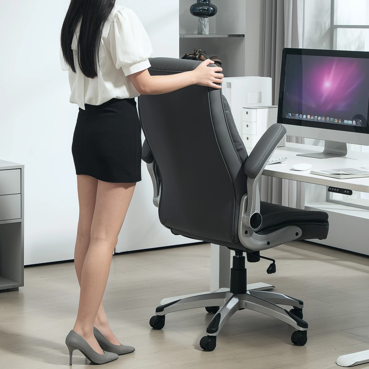 Vinsetto Vinsetto Executive Office Chair High Back With Headrest And Faux Leather For Home Office - Office Chair