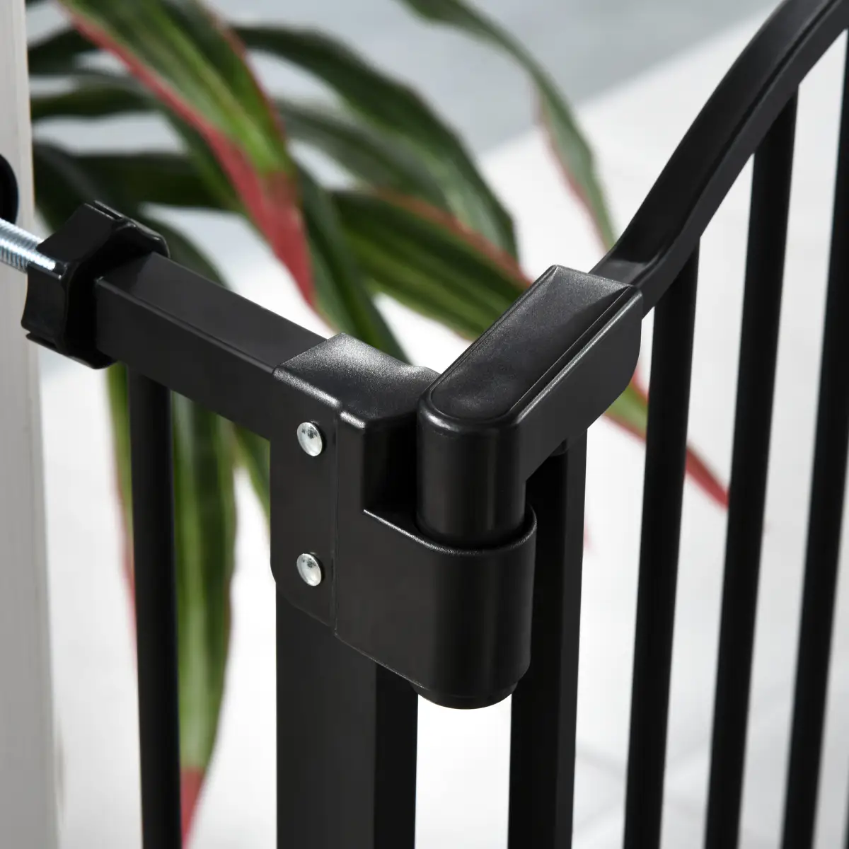 Pawhut 74-80cm Adjustable Metal Pet Gate Safety Barrier w/ Auto-Close Door Black - Pet Gate