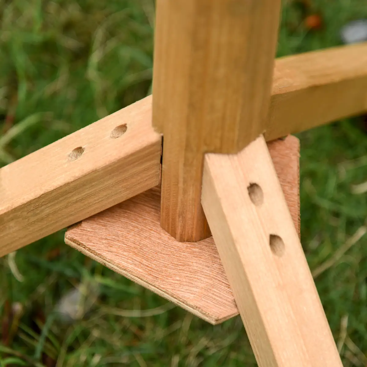 Pawhut Wooden Bird Feeder Stand for Garden Pre-cut Weather Resistant 49 x 45 x 139cm - Bird Feeder