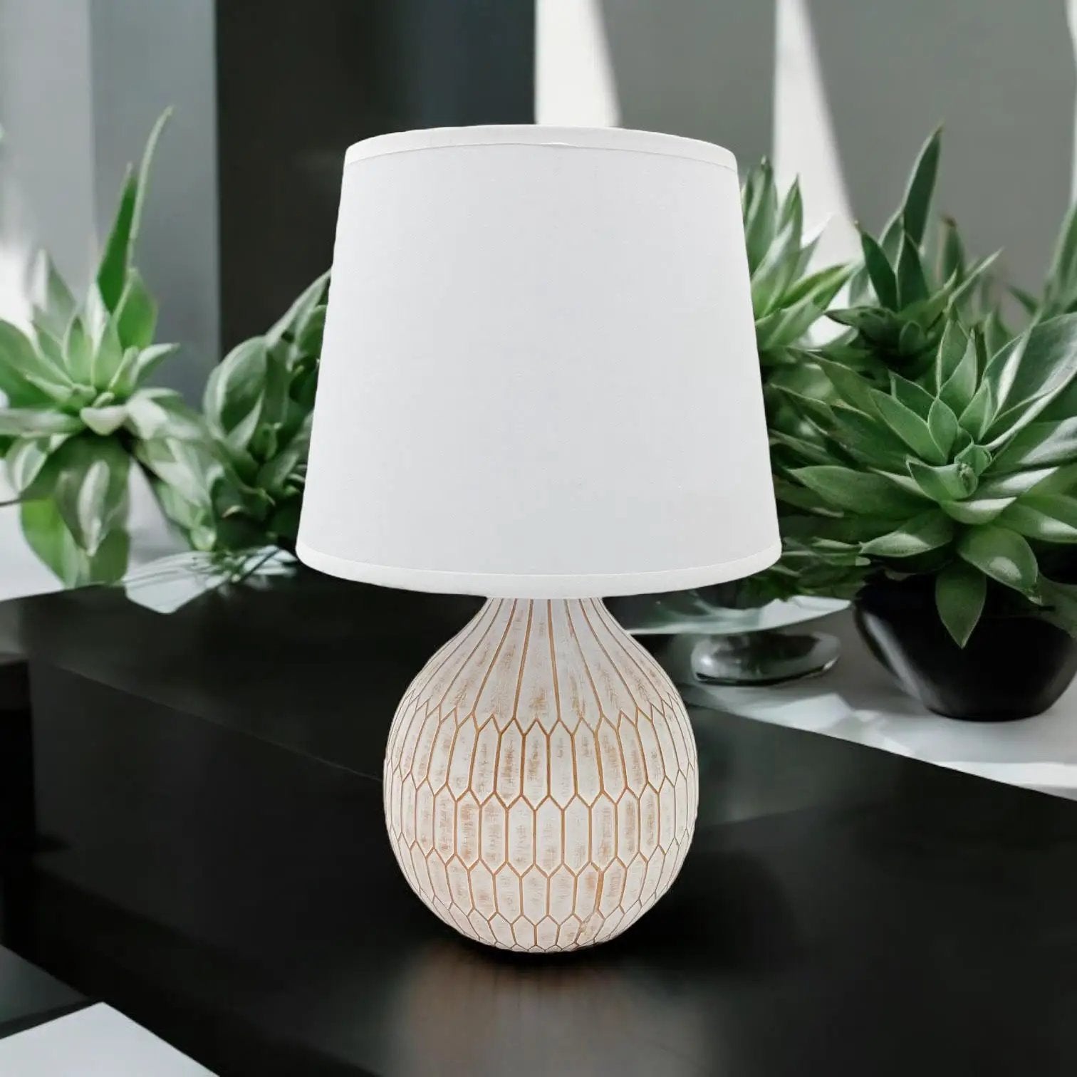 MSL 36X22X22CM TABLE LAMP 9" SHADE - Lamp