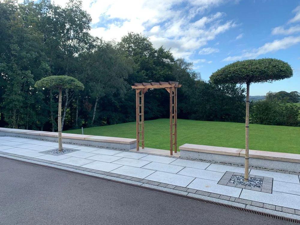 Grand Devonshire Arch - Garden Storage from Charles Taylor Trading