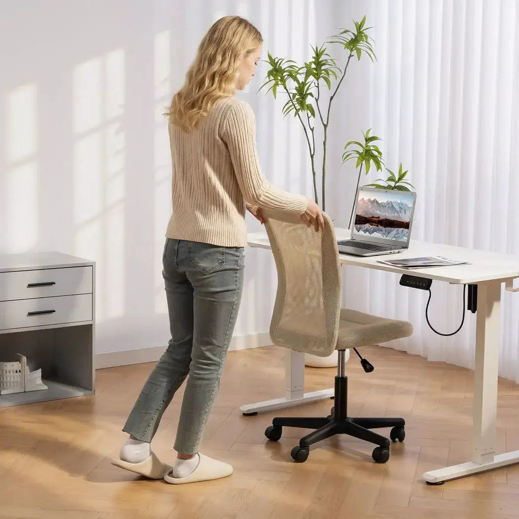 Vinsetto Computer Desk Chair, Mesh Office Chair with Adjustable Height and Swivel Wheels, Armless Study Chair, Beige - from Vinsetto