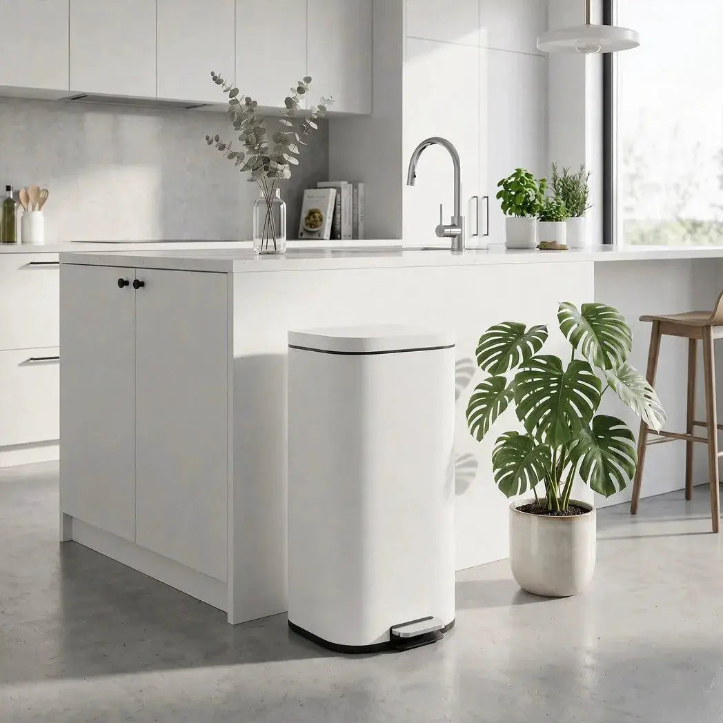 HOMCOM 30L Kitchen Bin, Compact Pedal Bin with Soft-Close and Stay-Open Lid, Removable Bucket for Kitchen, Home, Office, White - from HOMCOM