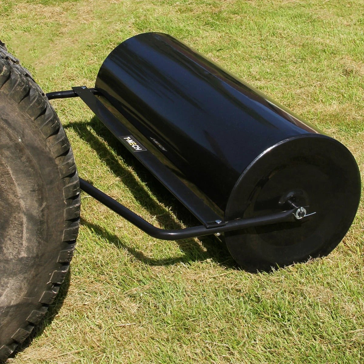 Monster Shop T-Mech 120L Towable Garden Roller -