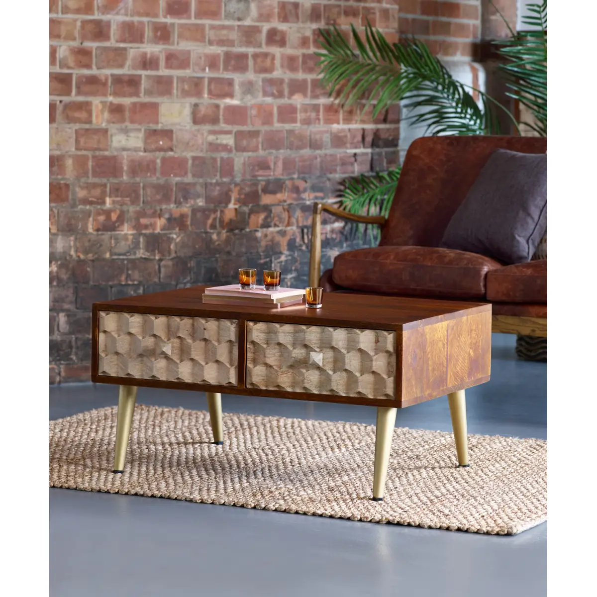 Solid wood vs MDF coffee tables: which lasts longer and looks better?