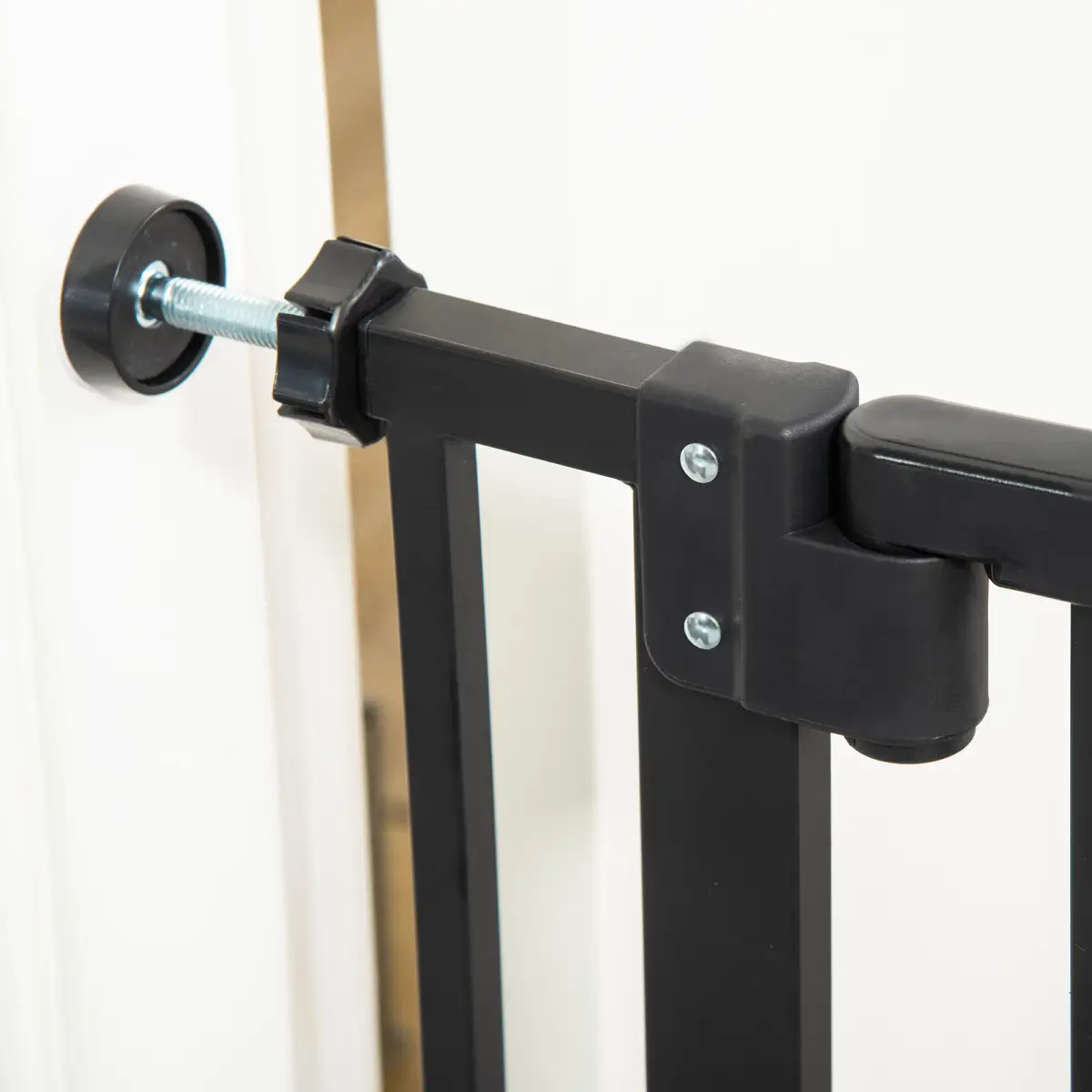 Pressure Fit or Screw Fit? How to Choose the Right Pet Gate Fixing