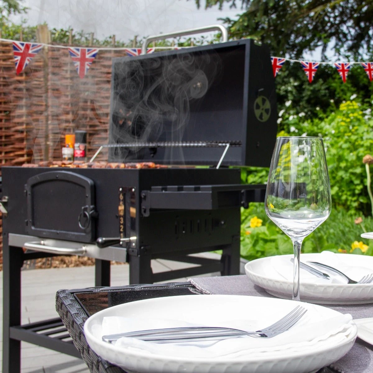 Monster Shop XXL BBQ Smoker Grill & Union Jack Bunting -