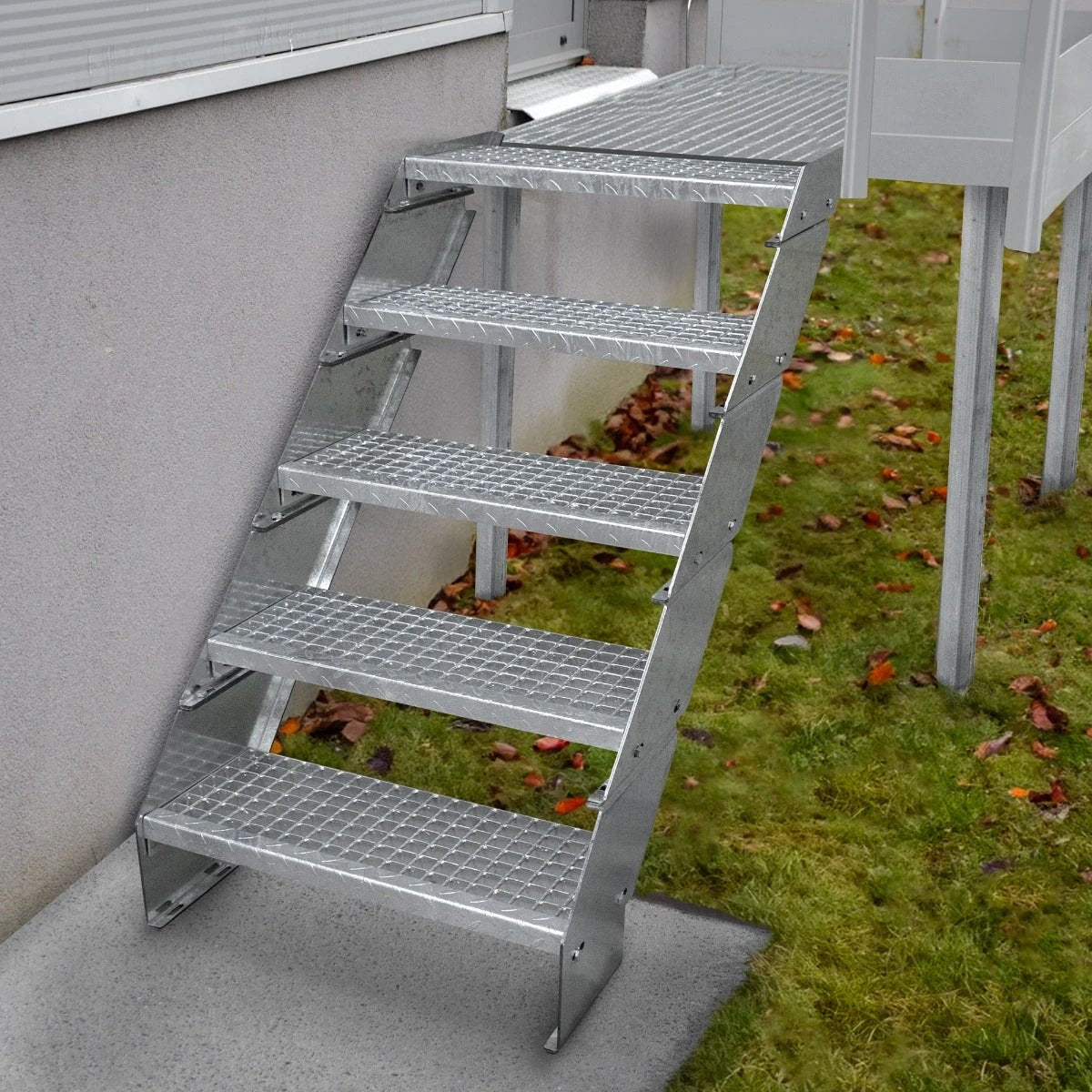 Monster Shop Adjustable 11 Section Galvanised Staircase - 900mm Wide -
