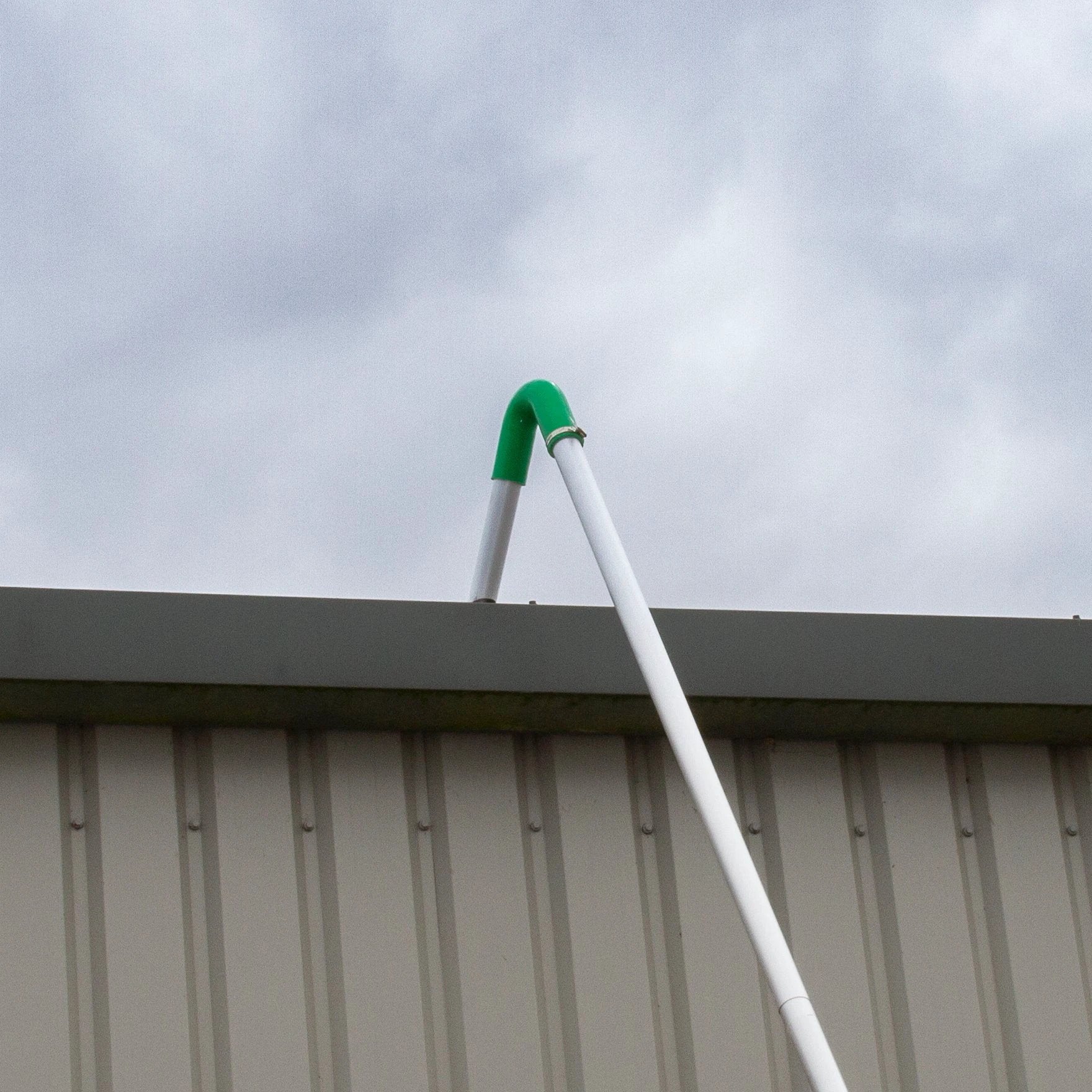 Monster Shop Gutter Vacuum Poles & 90L Wet & Dry Vacuum -