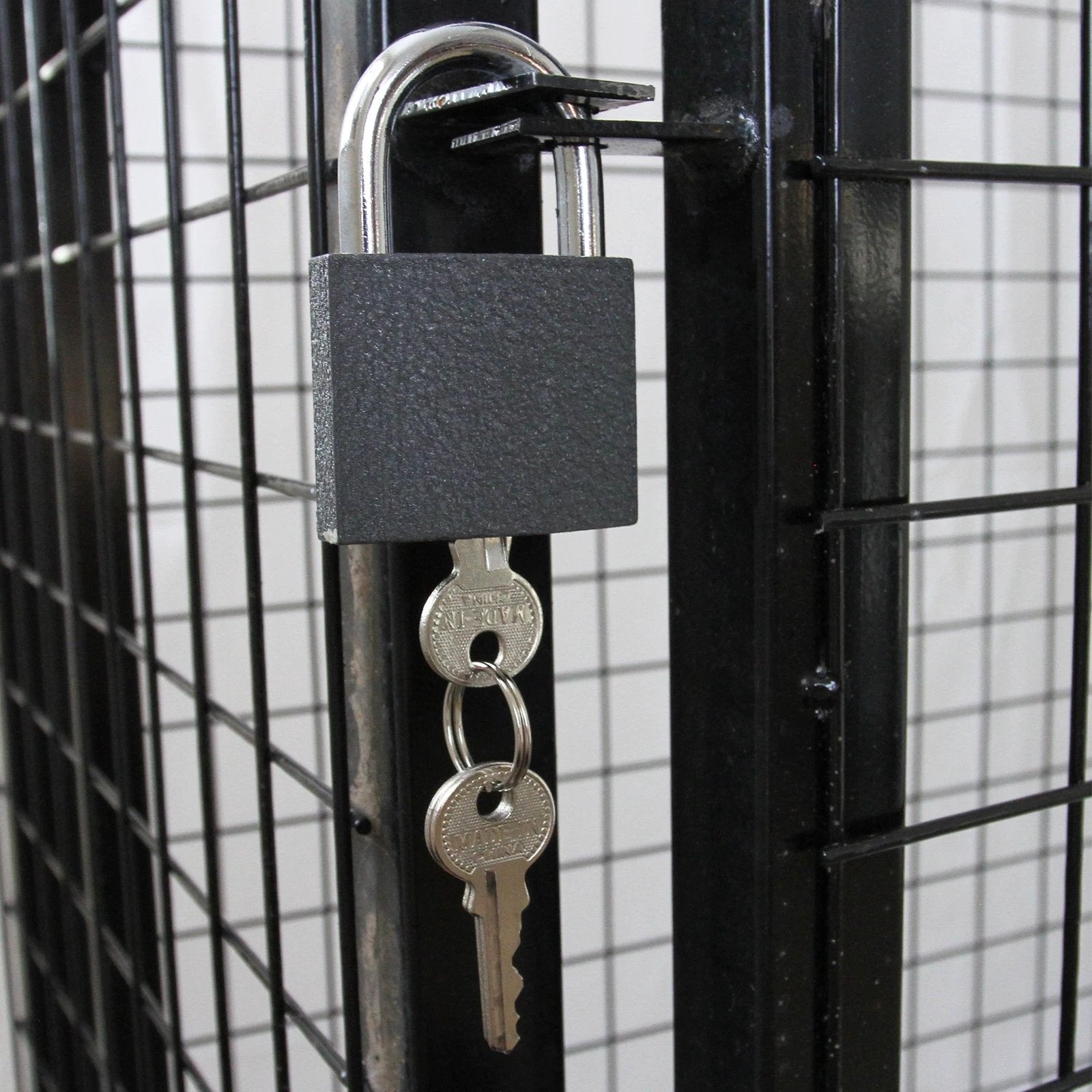 Monster Shop Gas Bottle Mesh Cage 920mm -