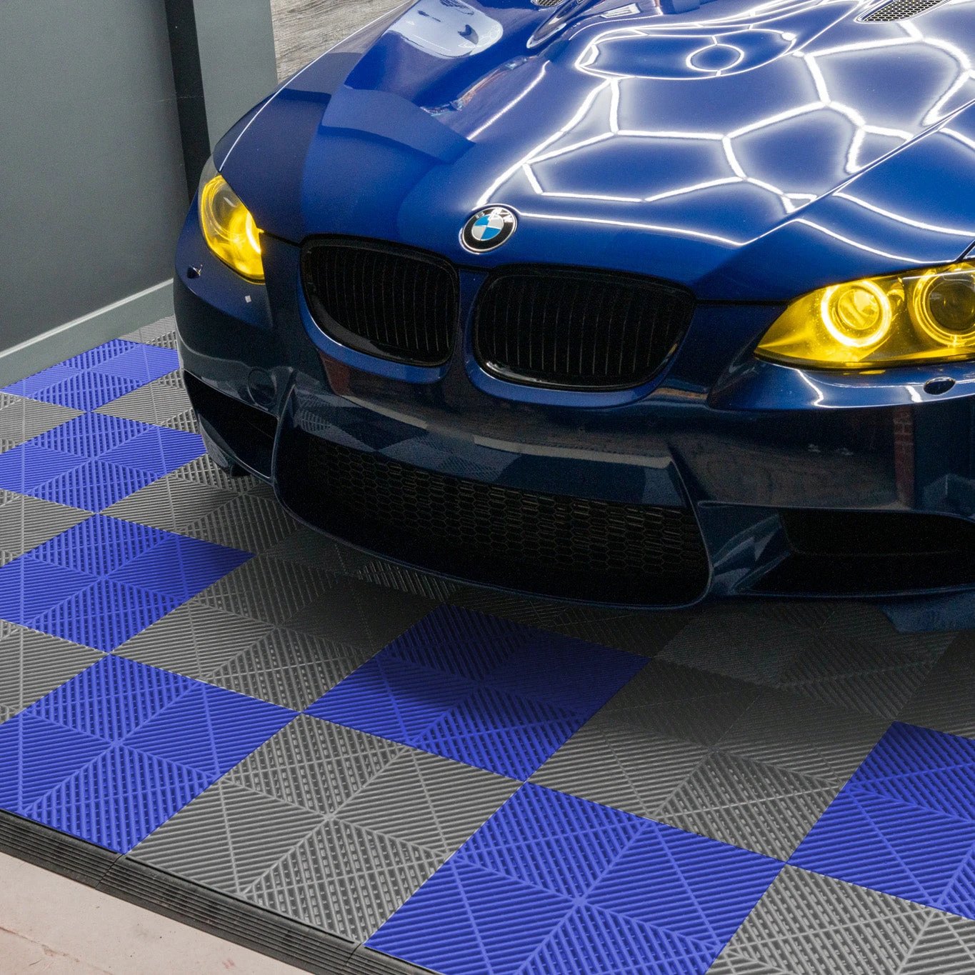 Monster Shop Vented Garage Floor Tiles With Edges – 60 Grey & 60 Blue -