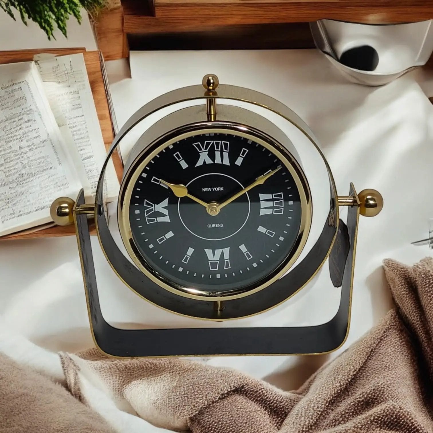 MSL TABLE CLOCK - Clock