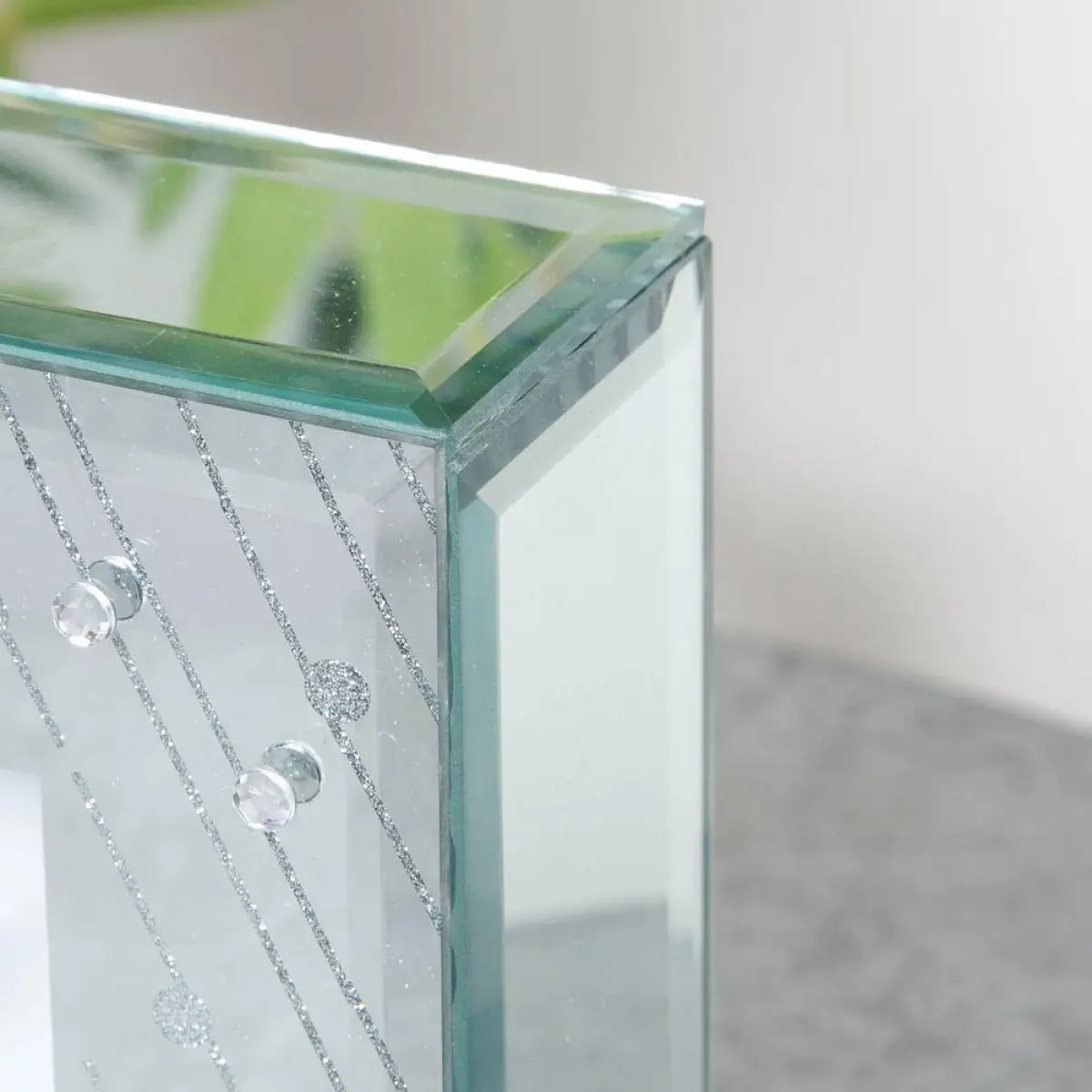Hestia Hestia Mirror Glass Raindrop Design Mantel Clock - Clock