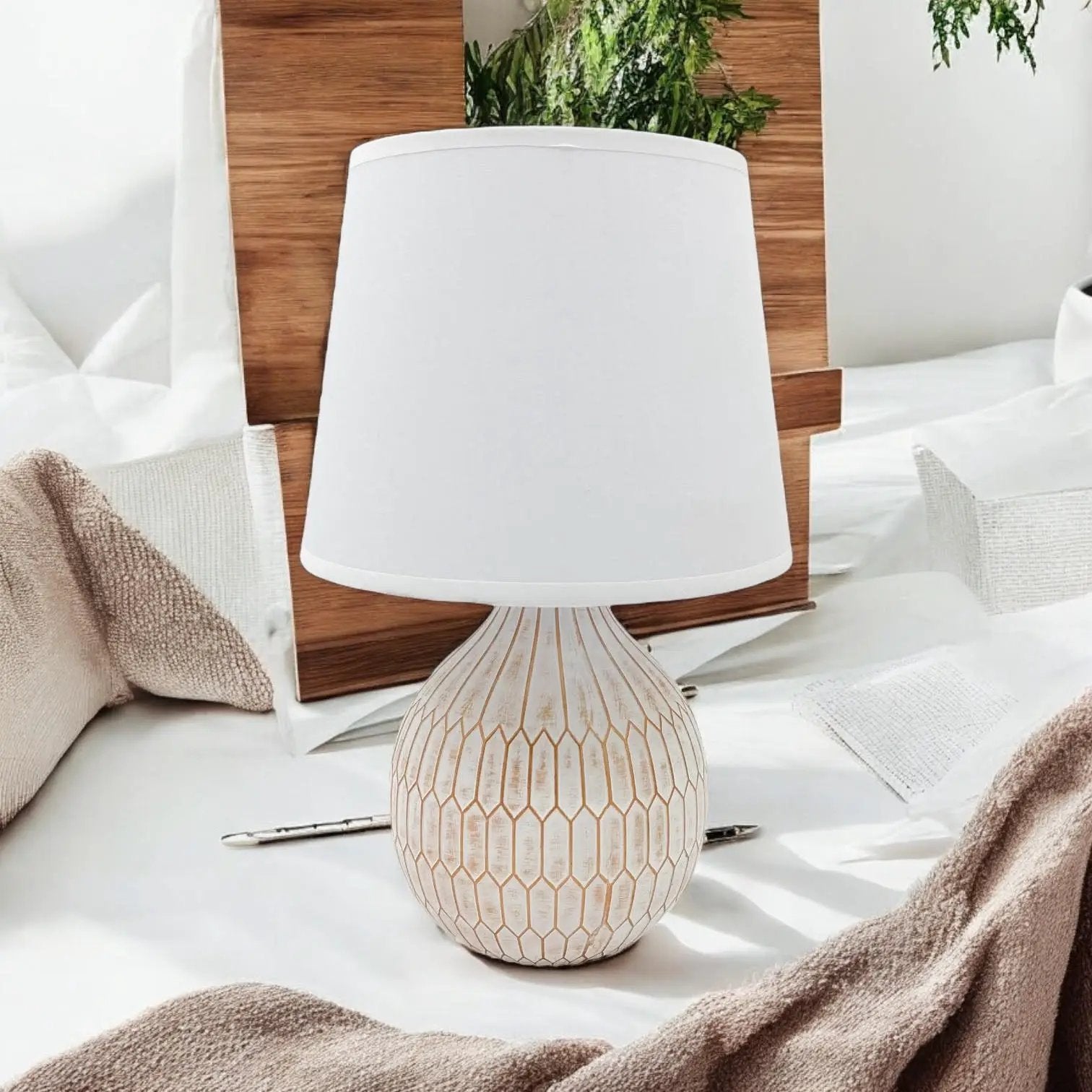 MSL 36X22X22CM TABLE LAMP 9" SHADE - Lamp