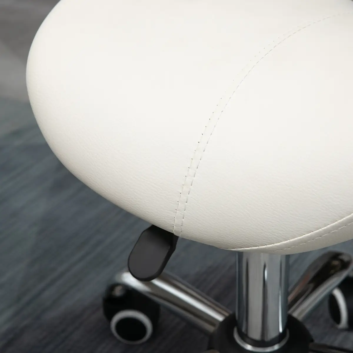 HOMCOM Saddle Stool Hydraulic Rolling Faux Leather Height Adjust Mobility Chair Cream - Bar Stool