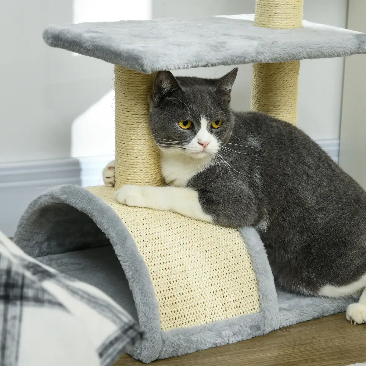 PawHut PawHut 72cm Cat Tree Climbing Tower with Sisal Scratching Post - Light Grey - Cat Tree