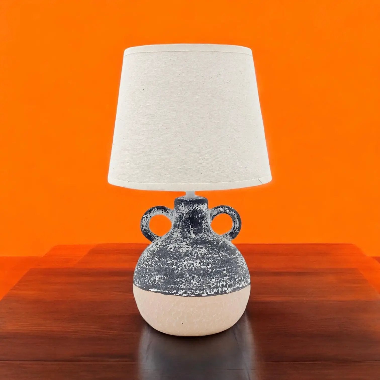 MSL 38X22X22CM TABLE LAMP 9" SHADE - Lamp