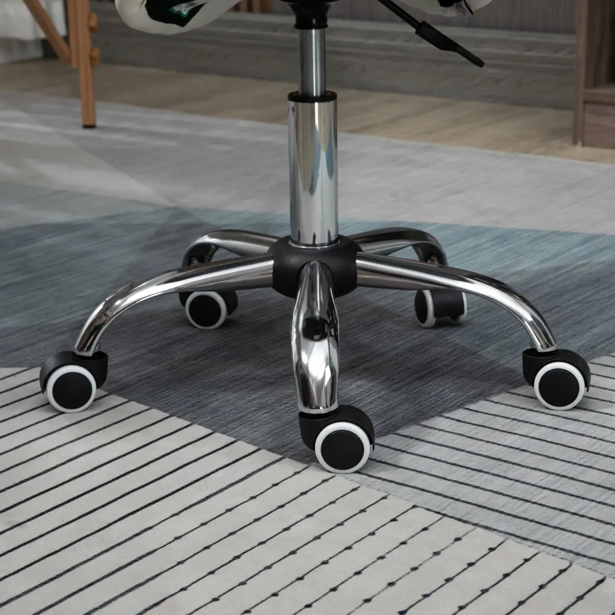 HOMCOM Saddle Stool Hydraulic Rolling Faux Leather Height Adjust Mobility Chair Cream - Bar Stool