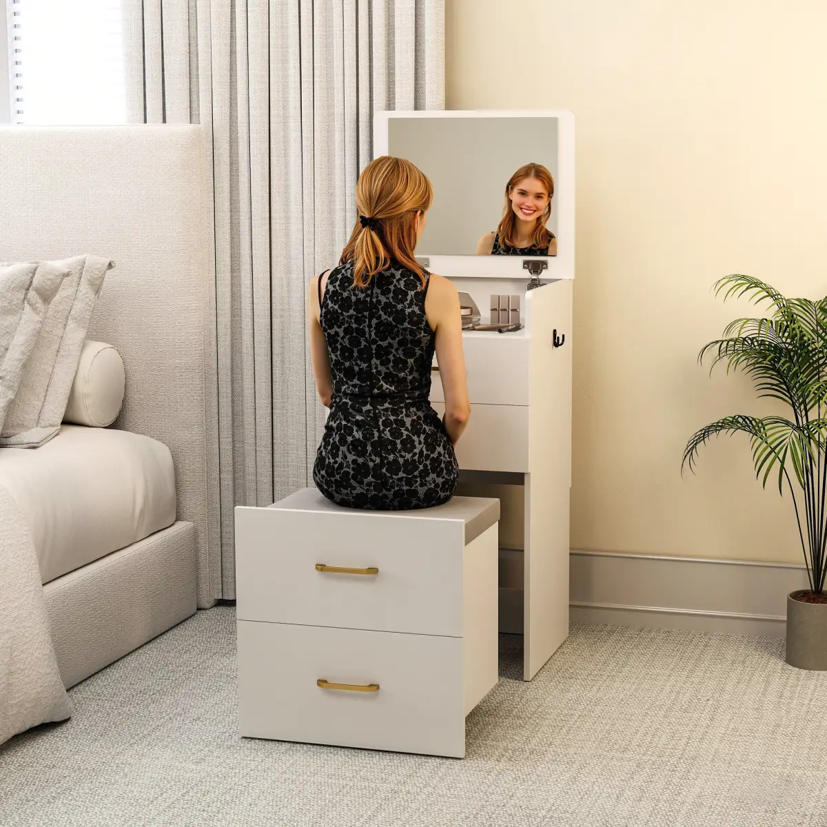 HOMCOM HOMCOM 3 in 1 Dressing Table Vanity Desk with Mirror and Cushioned Stool - Desk