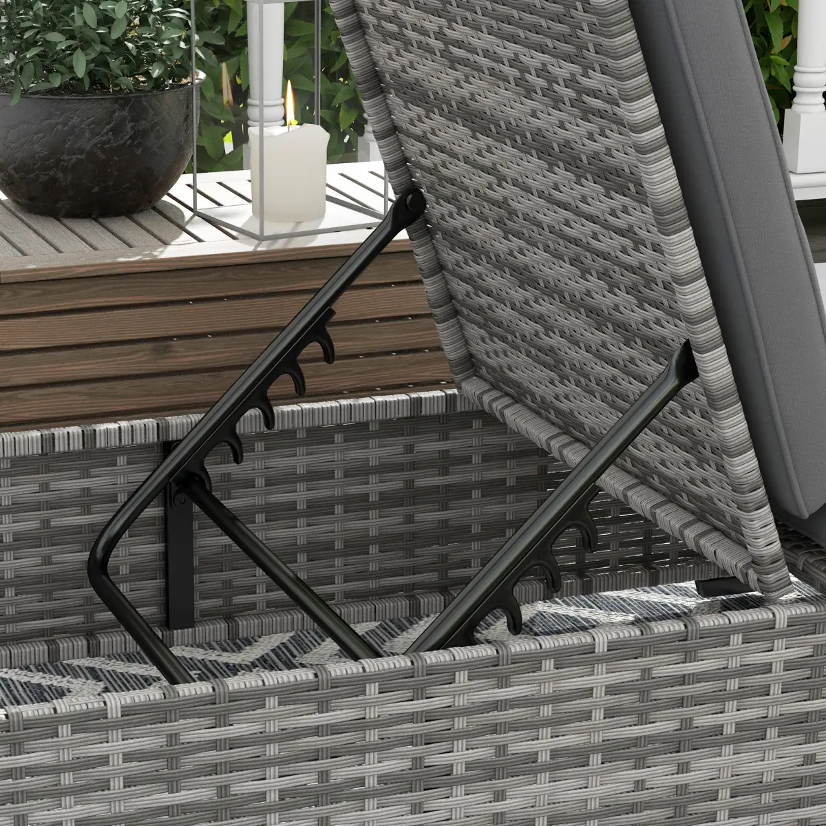 Outsunny Outsunny Rattan Lounger with Cushion, 5-Level Reclining Rattan Sun Lounger, Grey - Sun Lounger