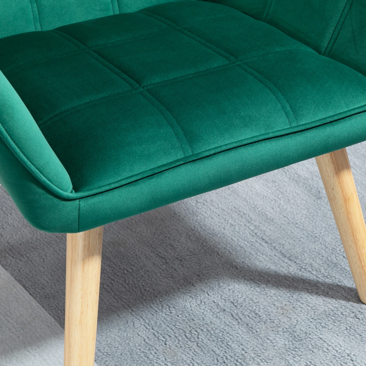 HOMCOM Luxe Velvet Accent Chair Wide Arms Slanted Back Green - Accent Chair