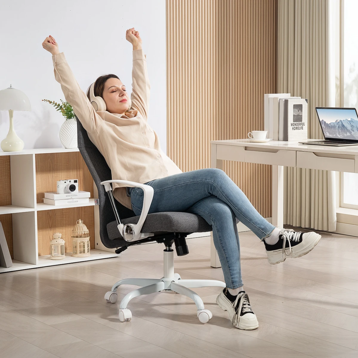 HOMCOM High Back Office Chair Adjustable Tilt For Home by HOMCOM