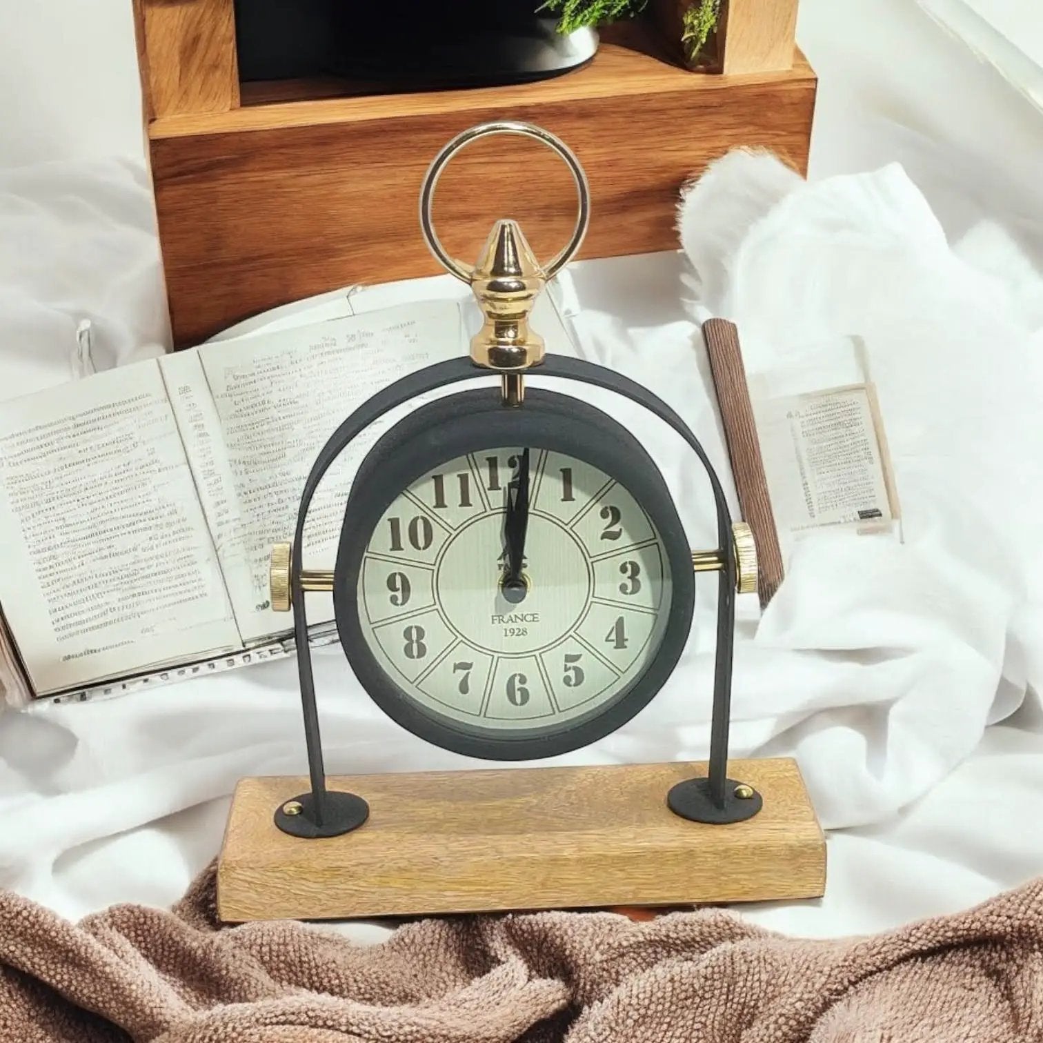 MSL TABLE CLOCK - Clock
