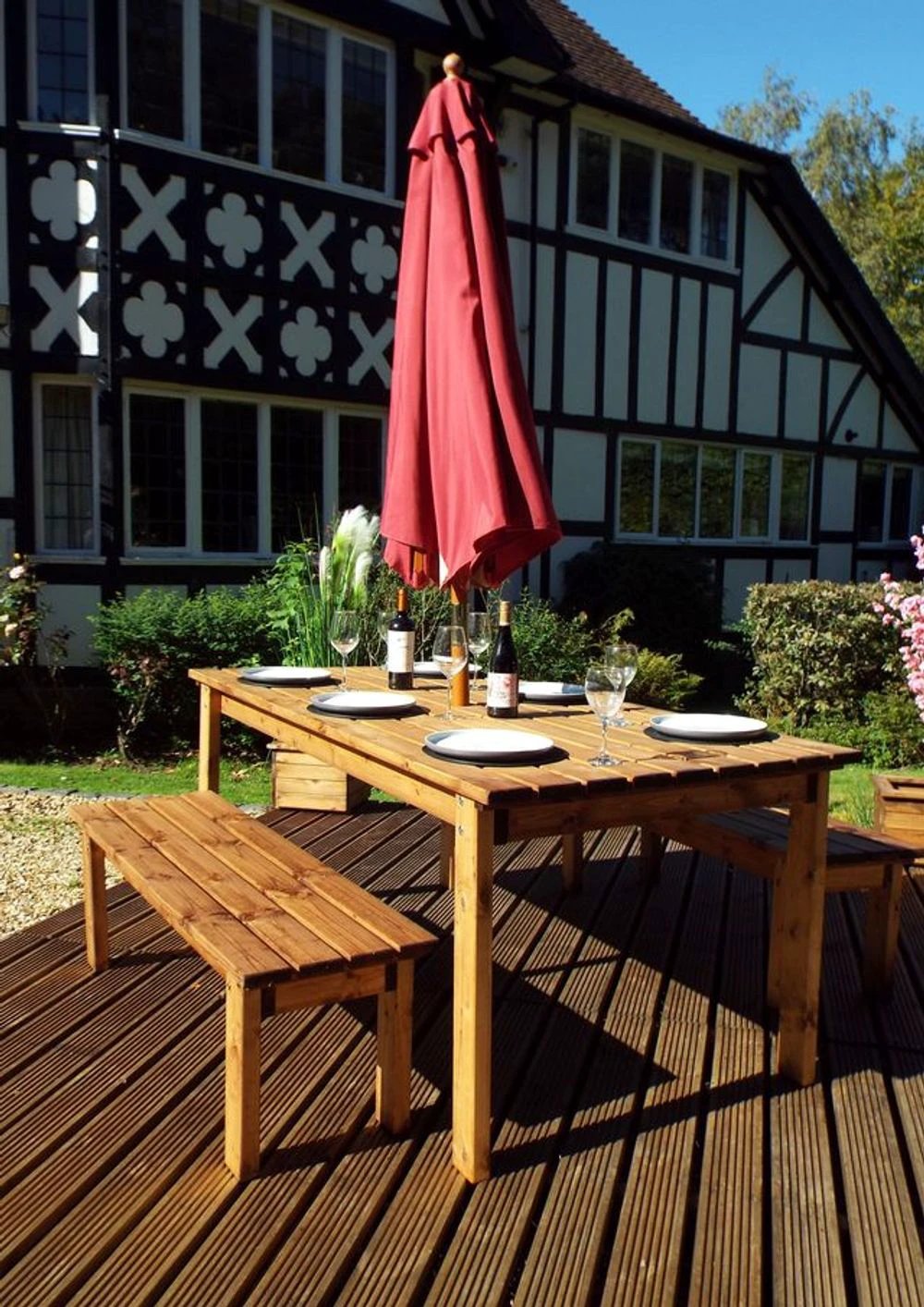 Six Seater Table Garden Set (Forms) by Charles Taylor Trading