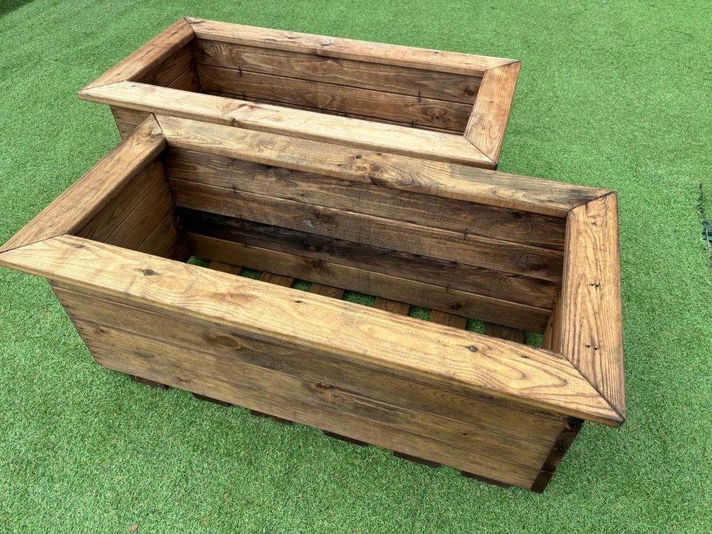 Wooden Trough Garden Set by Charles Taylor Trading