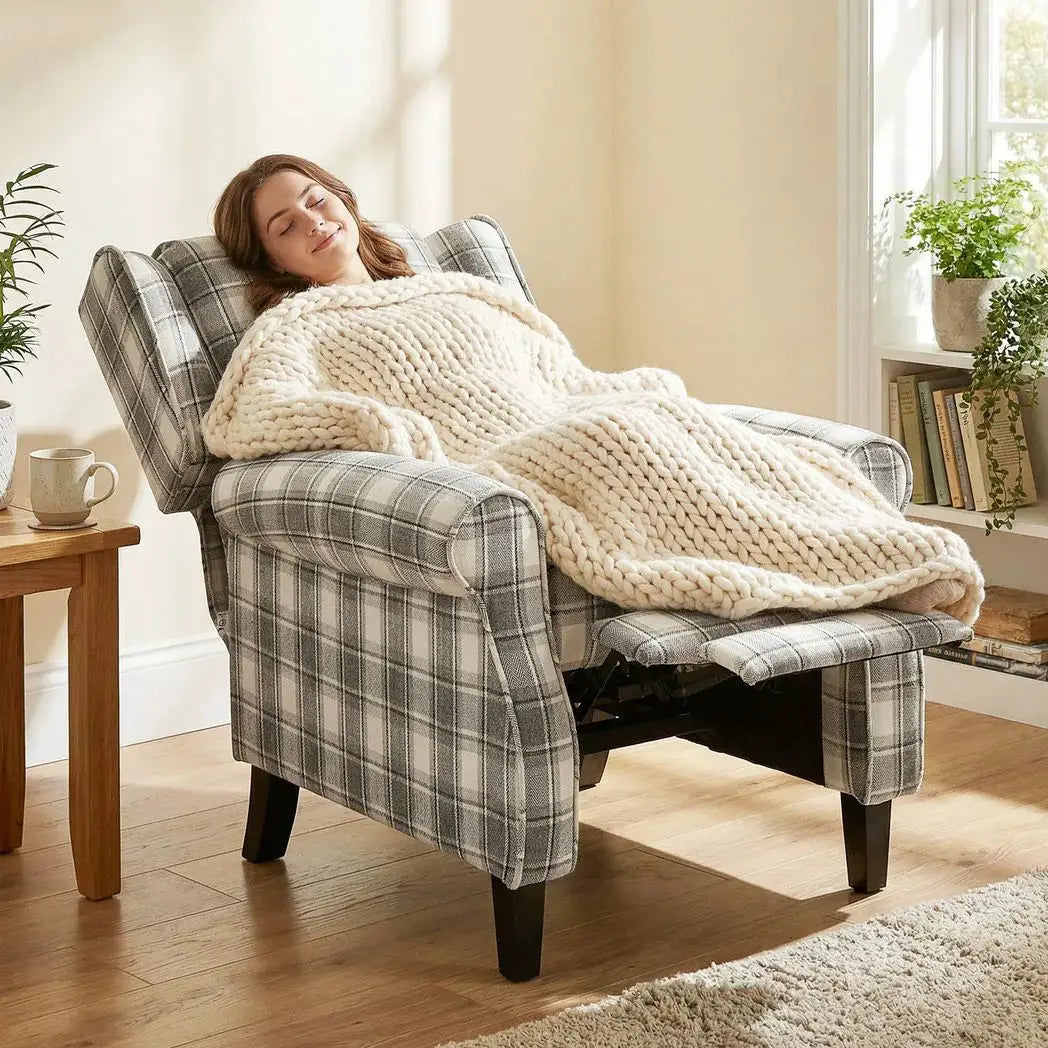 HOMCOM 160° Reclining Armchair, with Footrest - Grey and White - from HOMCOM