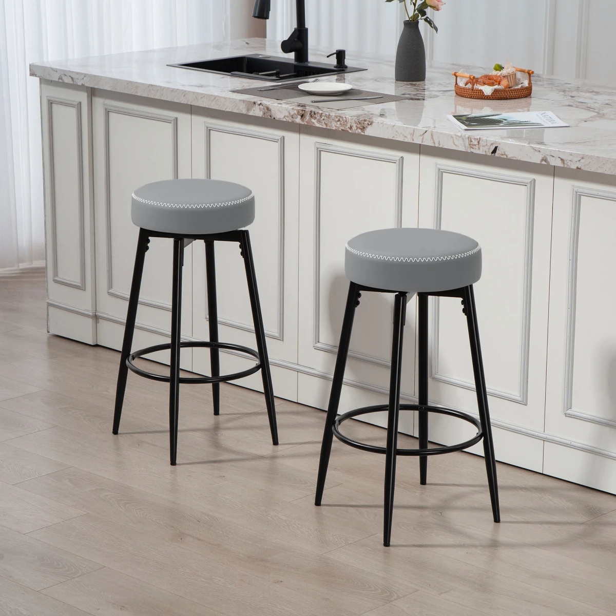 Height bar stool by N/A