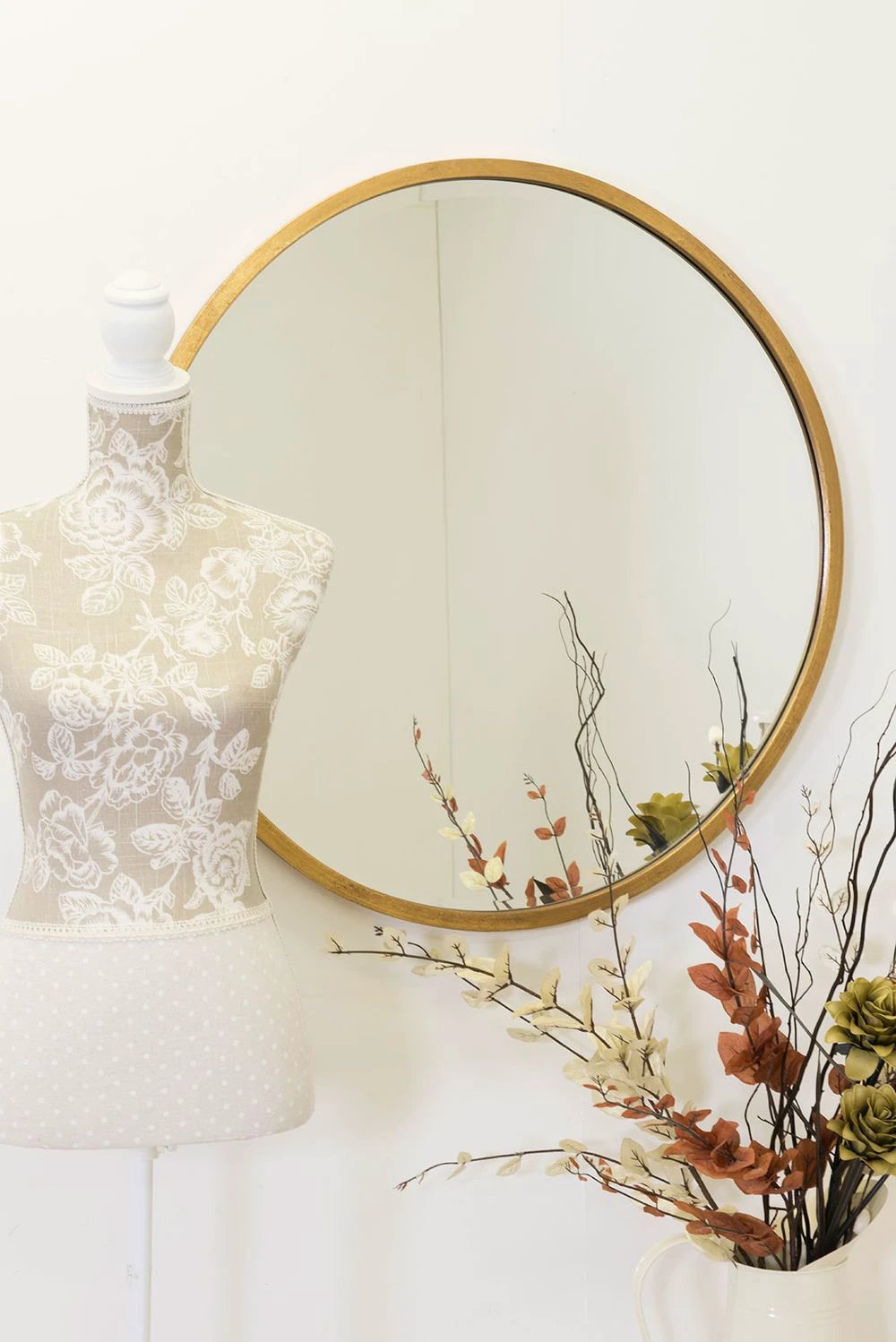 Rowan Elegant Modern Bevelled Round Mirror by Unbranded